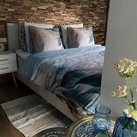 Egmond Mr Blue Sky Anna Paulowna